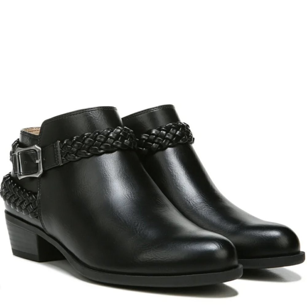 LIFESTRIDE Adriana Booties (WIDE)
